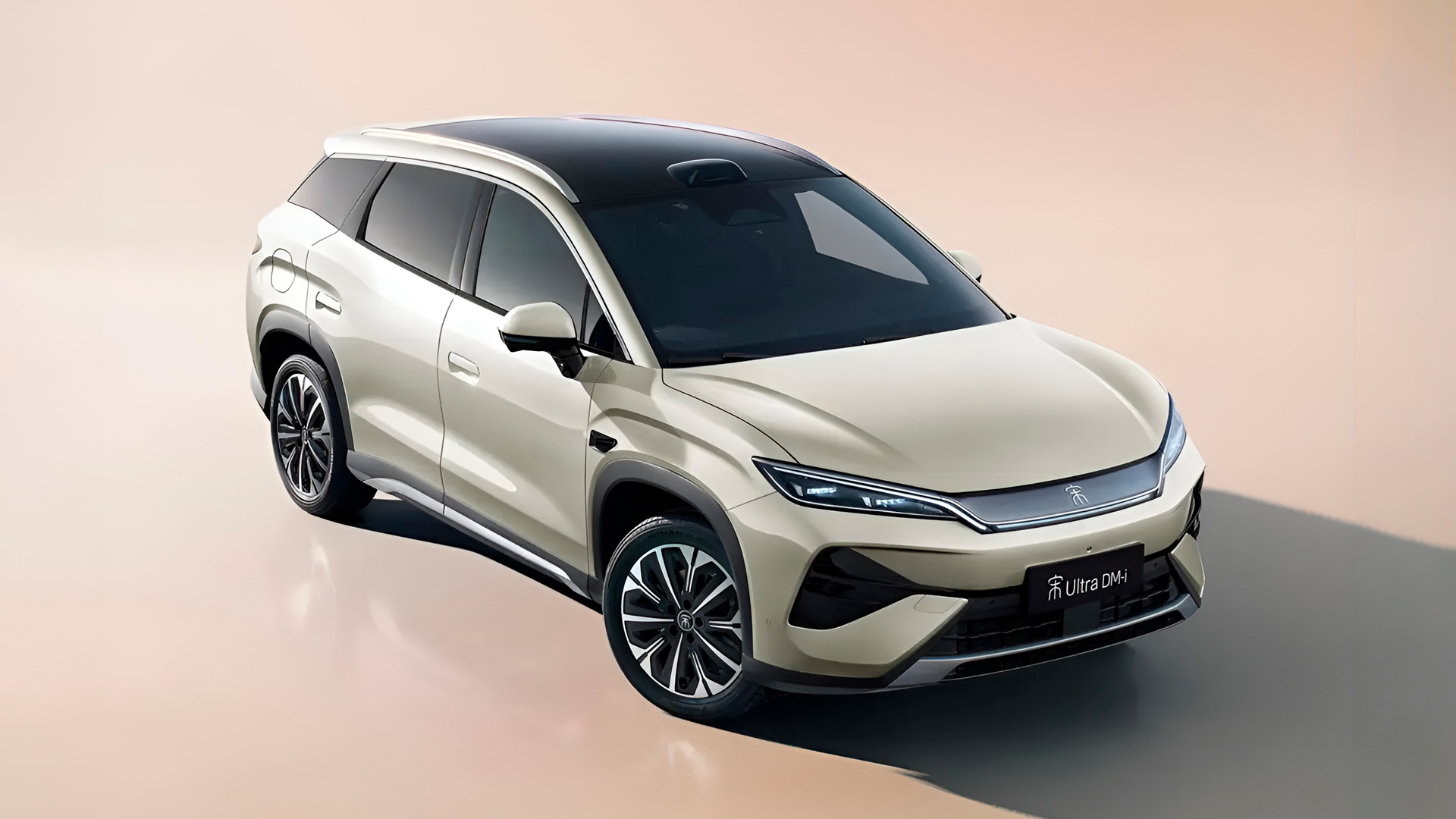 Гібридний автомобіль BYD Song Ultra DM-i